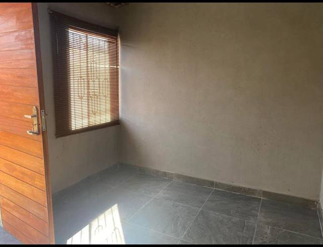 2 BEDROOM HOUSE FOR SALE IN GA-RANKUWA ZONE 1